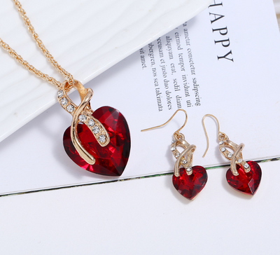 Dazzling Elegance: European and American Fashion Peach Heart Crystal Diamonds Two-Piece Set with Big Red Heart-Shaped Earrings and Necklace