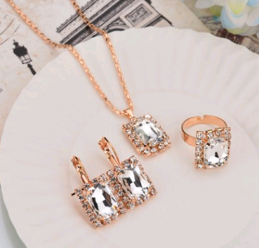 Timeless Radiance: EUROPE AND THE UNITED STATES PERSONALIZED WATER DROP COLOR DIAMOND NECKLACE, EARRINGS, RINGS SET - Shiny High-End Bridal Jewelry Wholesale