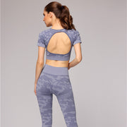 Roar on the Mat: Leopard Print Seamless Yoga Suit for Stylish Comfort