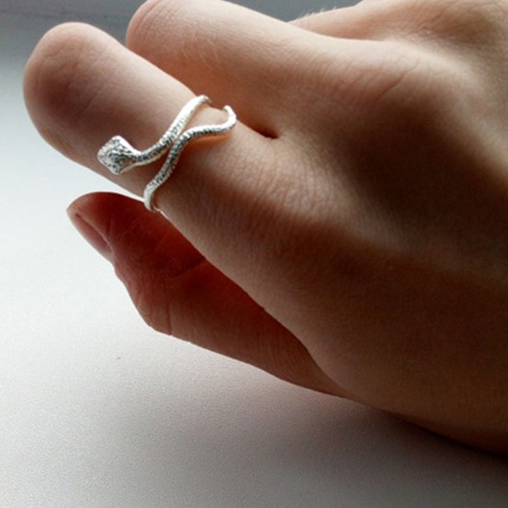 Exaggerated Snake Ring - Personality Punk Fashion Statement