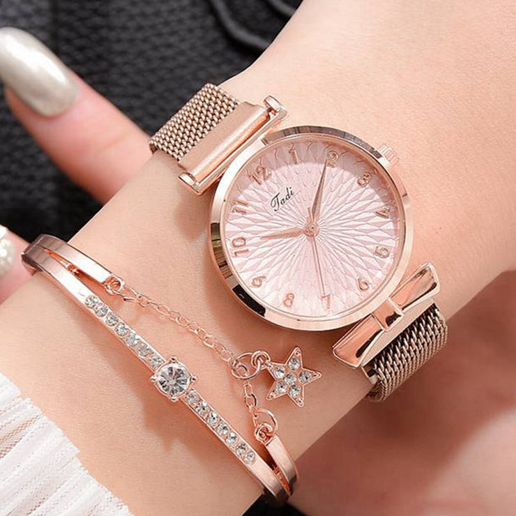 Pink Dial Elegance: Luxury Women's Bracelet Quartz Watch