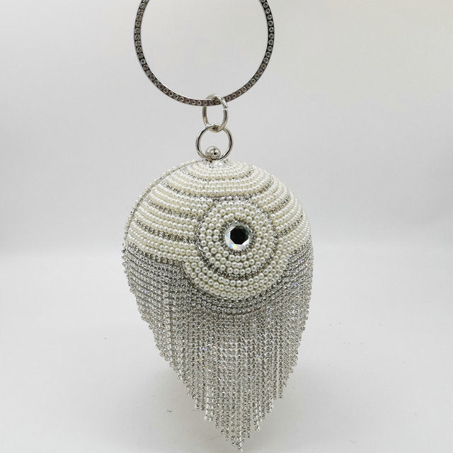 Elegant Tassels Pendant Necklace from Boutique de FGG for Women"