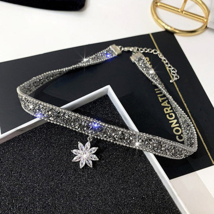 Crystal Ice Flower Pendant Necklace - Dazzling Elegance