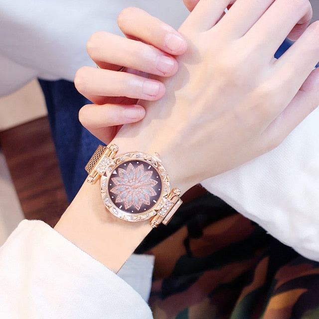 Glamour in Every Tick: Luxury Rose Gold Women's Watch – Ideal Gift for Her!