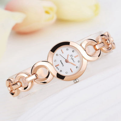 Timeless Elegance: Brand Fashion Bracelet Watch for Women – Classic Gold Alloy Luxury Quartz Wristwatch